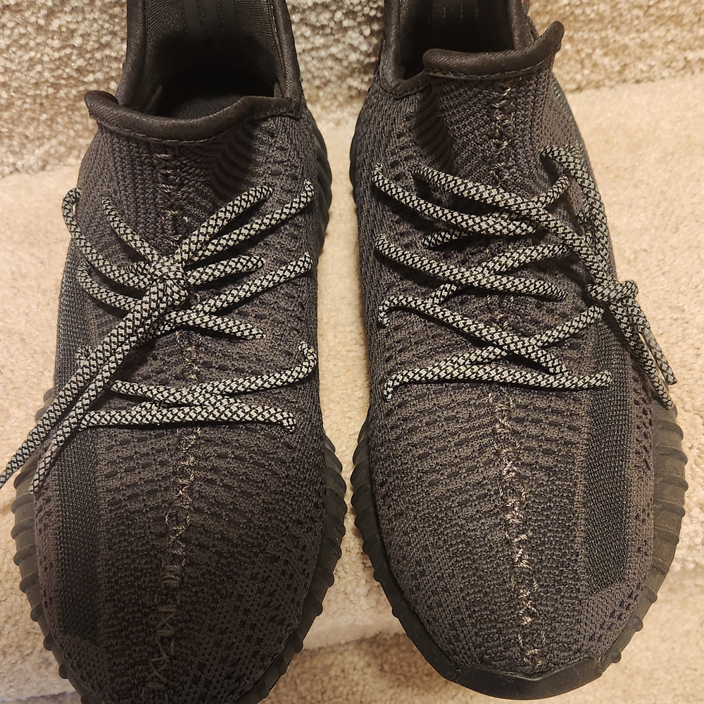 Men's Black Athletic Shoes